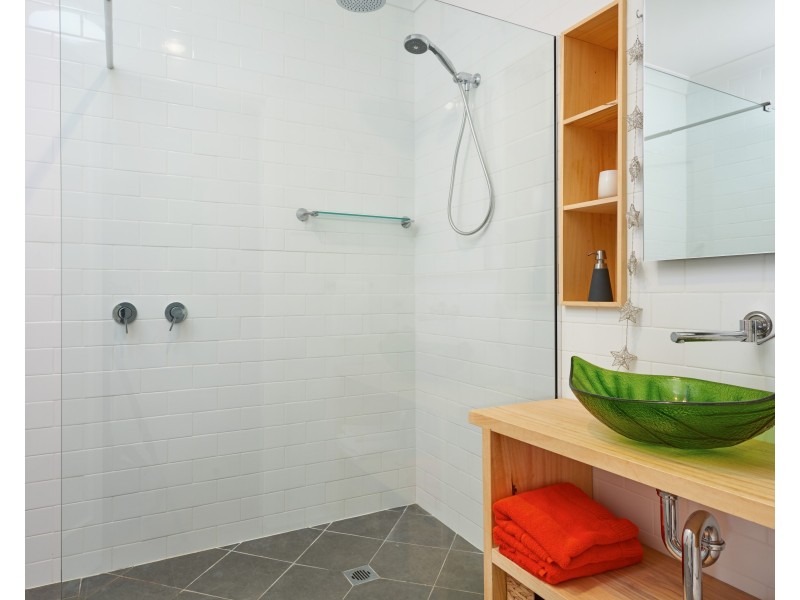 32 Trevor Street, Turvey Park NSW 2650