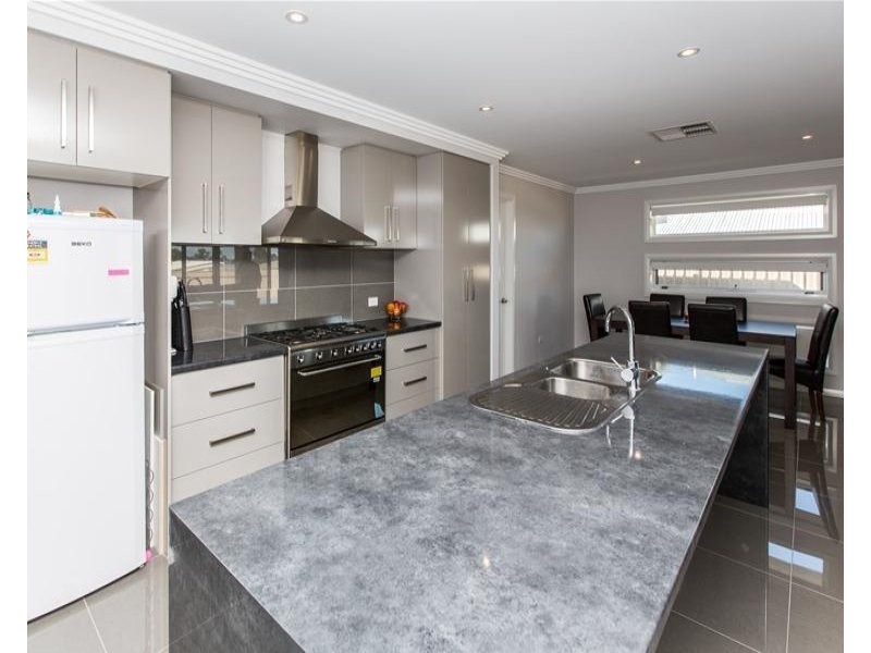 119 Strickland, Boorooma NSW 2650