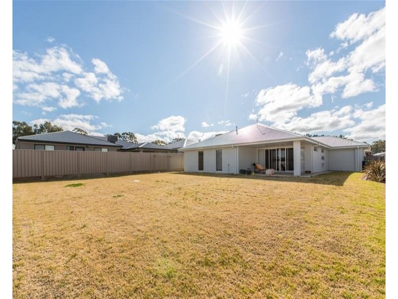 119 Strickland, Boorooma NSW 2650