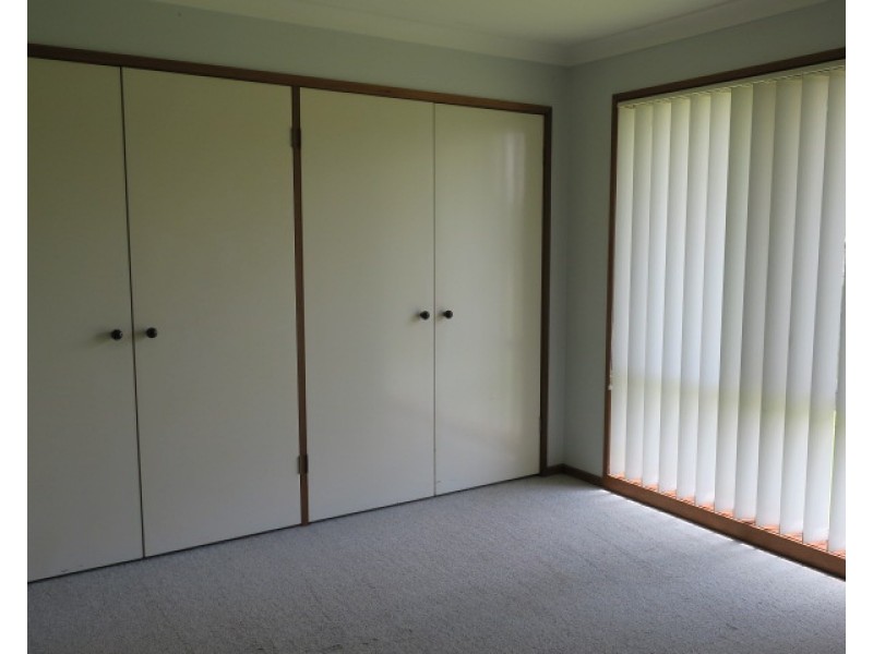 31 Langi Crescent, Glenfield Park NSW 2650