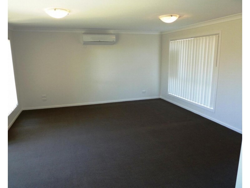 4/10 Mirrul Street, Glenfield Park NSW 2650