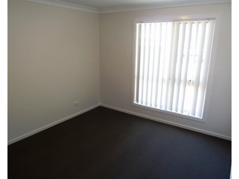 4/10 Mirrul Street, Glenfield Park NSW 2650