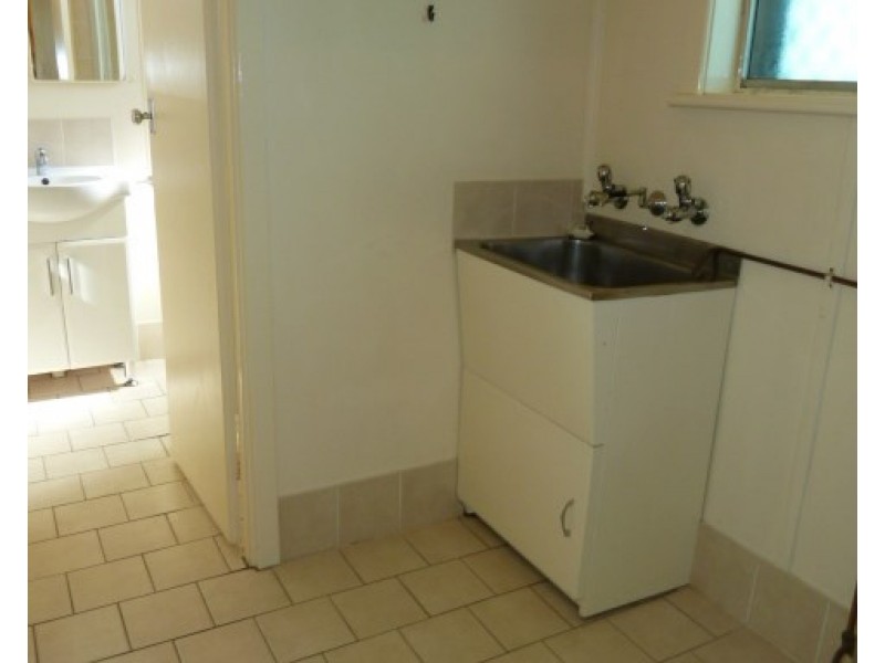 4/66 Urana Street, Turvey Park NSW 2650