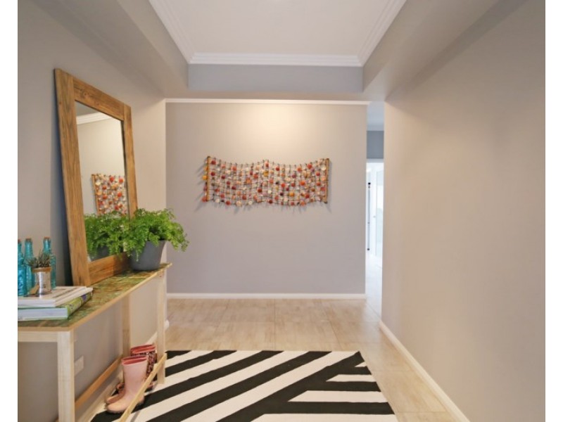 38 Barton Avenue, Lloyd NSW 2650