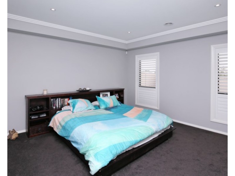38 Barton Avenue, Lloyd NSW 2650