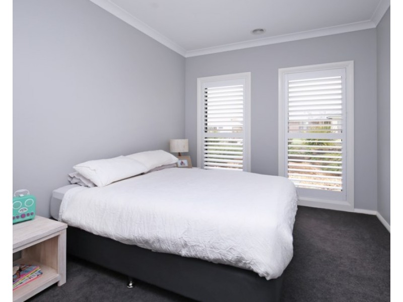 38 Barton Avenue, Lloyd NSW 2650