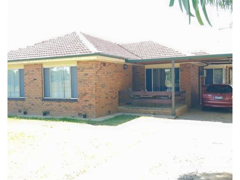 31 Bruce Street, Tolland NSW 2650