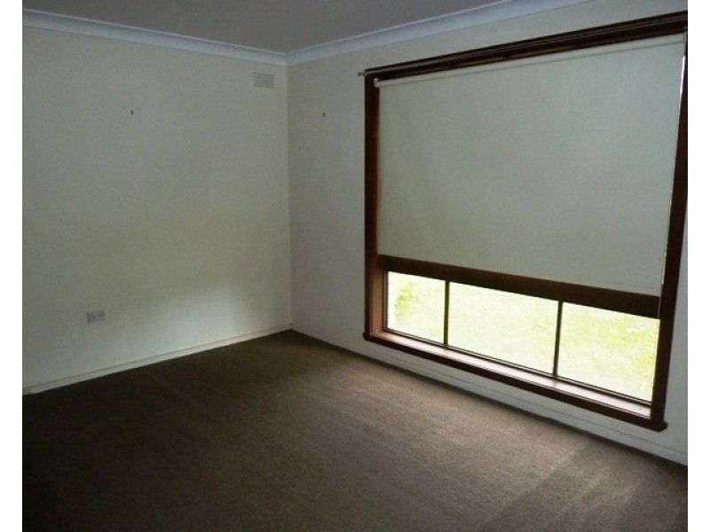 1 Norfolk Avenue, Lake Albert NSW 2650