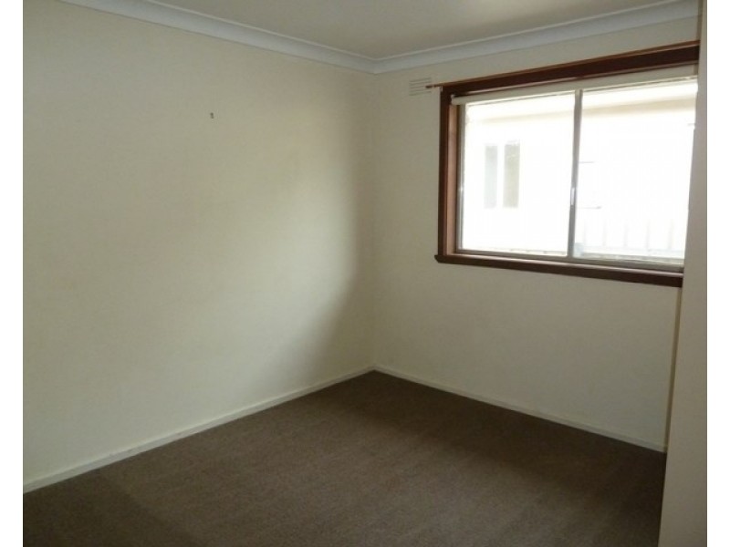 1 Norfolk Avenue, Lake Albert NSW 2650