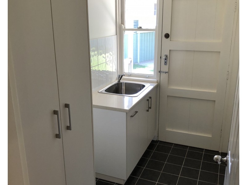 37 Jack Avenue, Mount Austin NSW 2650