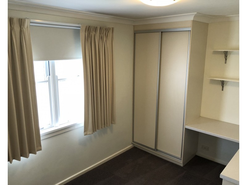 37 Jack Avenue, Mount Austin NSW 2650