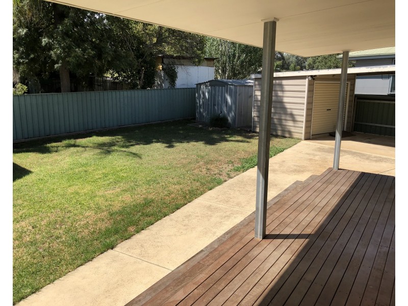 37 Jack Avenue, Mount Austin NSW 2650