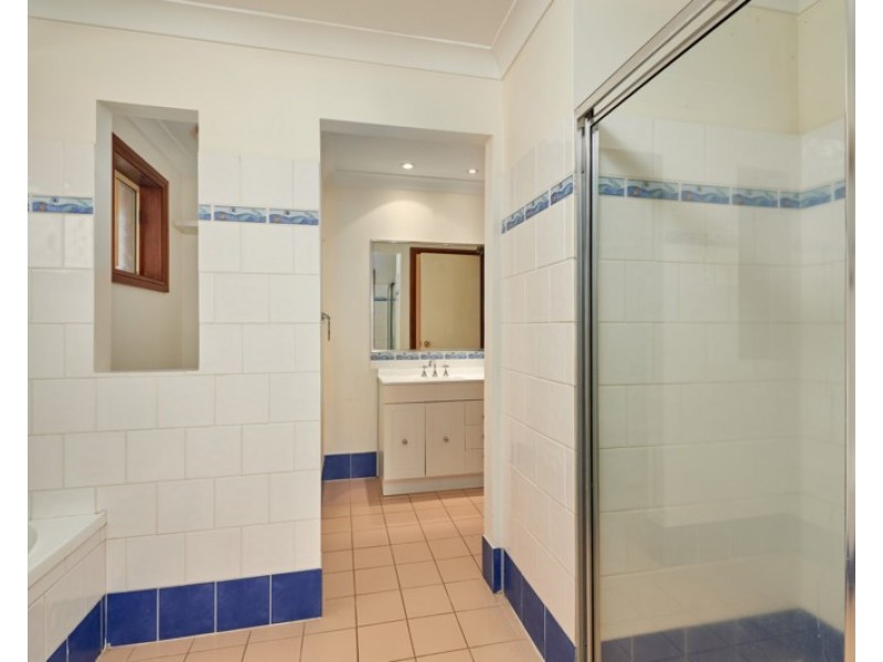 6 Matheson Place, Estella NSW 2650