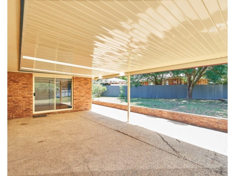 6 Matheson Place, Estella NSW 2650