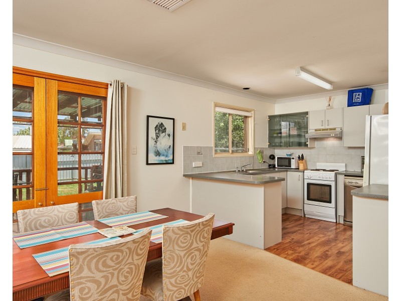 66 Pugsley Avenue, Estella NSW 2650