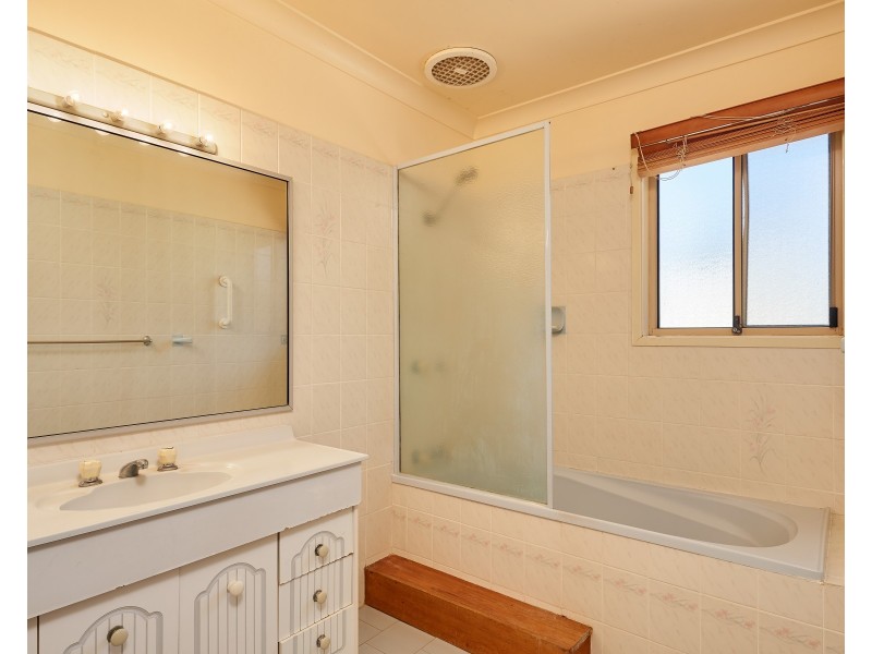 66 Pugsley Avenue, Estella NSW 2650