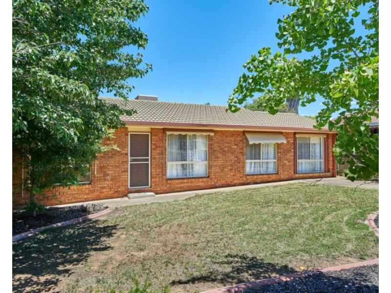 66 Pugsley Avenue, Estella NSW 2650