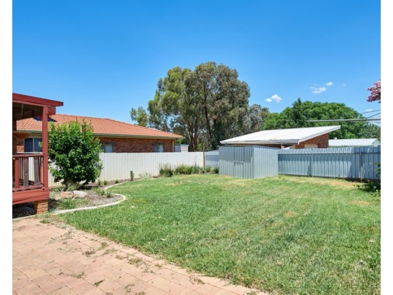 66 Pugsley Avenue, Estella NSW 2650