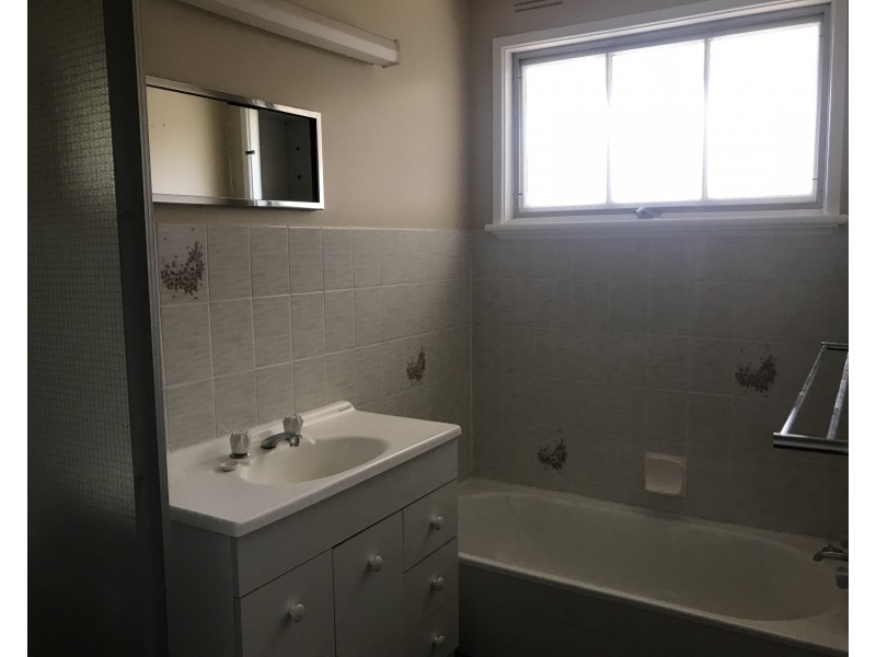 30 White Avenue, Kooringal NSW 2650