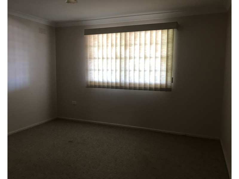 30 White Avenue, Kooringal NSW 2650