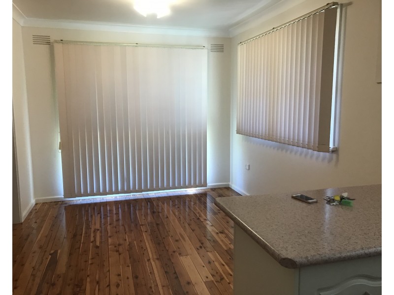 30 White Avenue, Kooringal NSW 2650