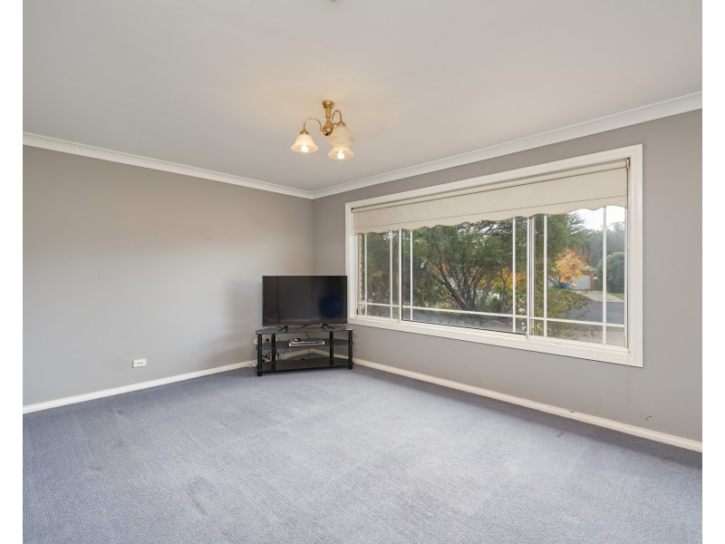 8 Corella Place, Estella NSW 2650