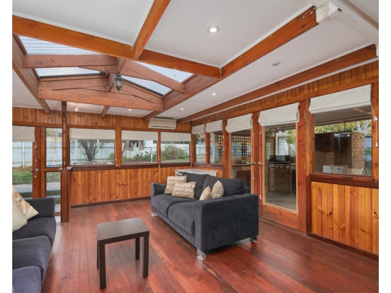 8 Corella Place, Estella NSW 2650