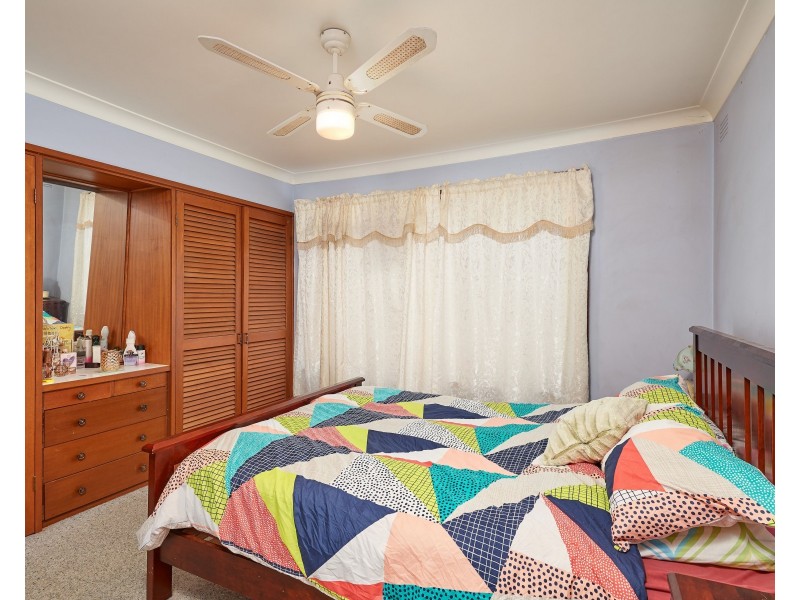 11 Willow Street, Kooringal NSW 2650