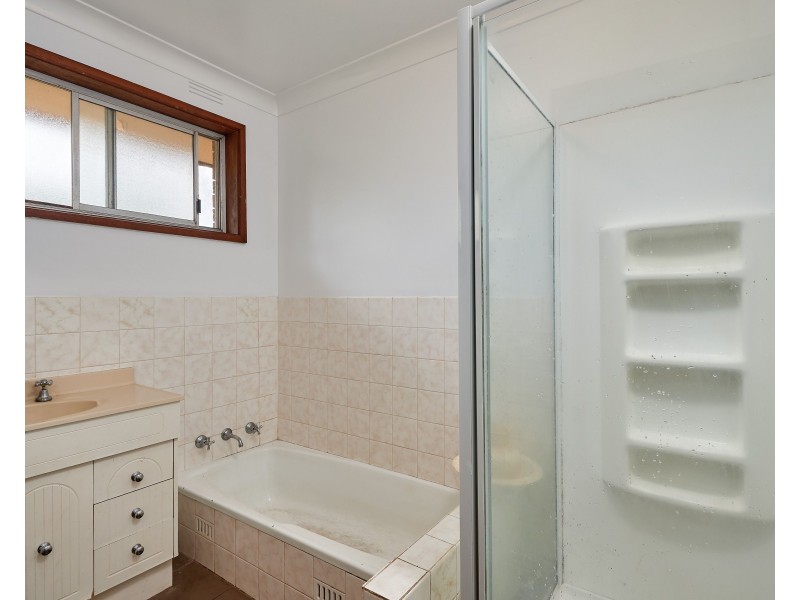 11 Willow Street, Kooringal NSW 2650