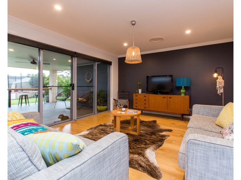 4 Koonawarra Place, Bourkelands NSW 2650