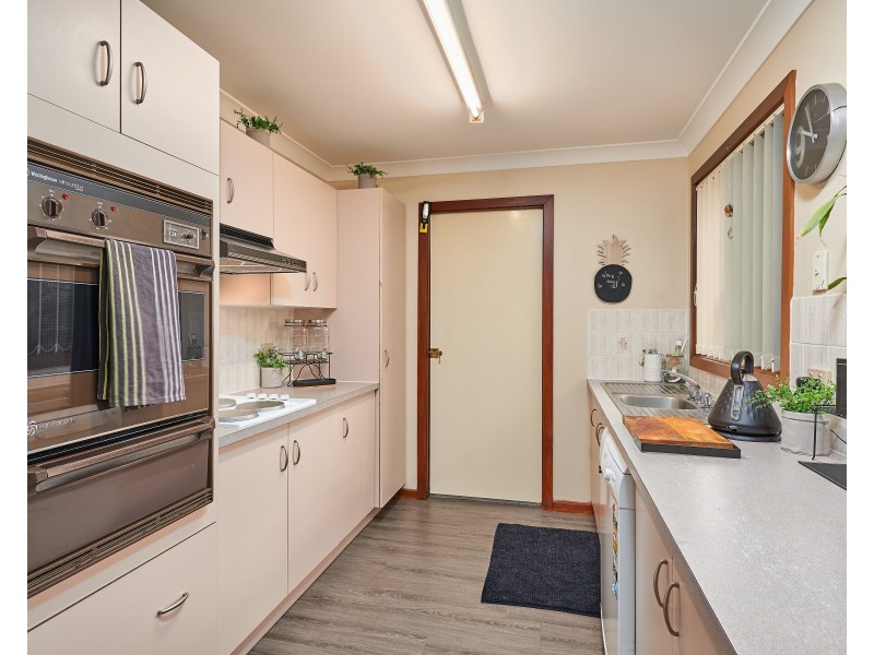 10 Doman Street, Estella NSW 2650