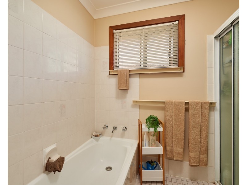 10 Doman Street, Estella NSW 2650