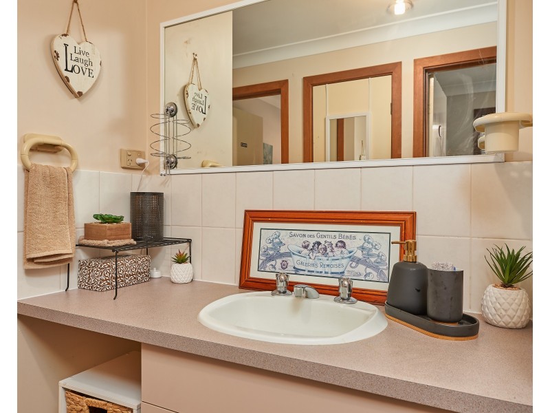 10 Doman Street, Estella NSW 2650