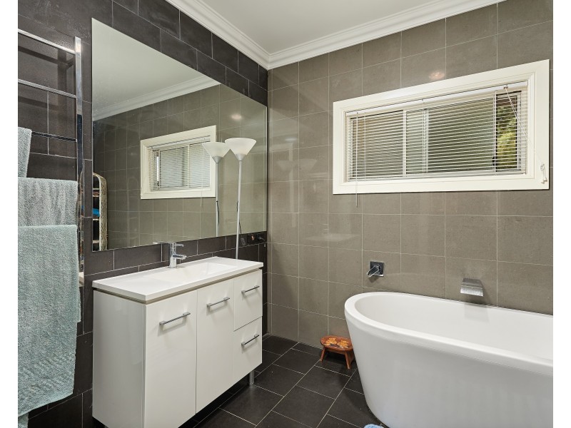 1 Hayes Street, North Wagga Wagga NSW 2650