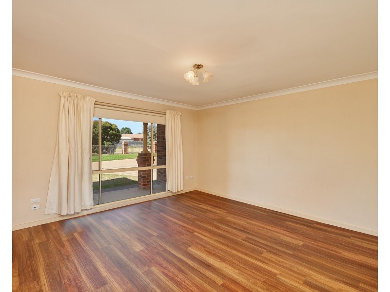 3/108 Undurra Drive, Glenfield Park NSW 2650