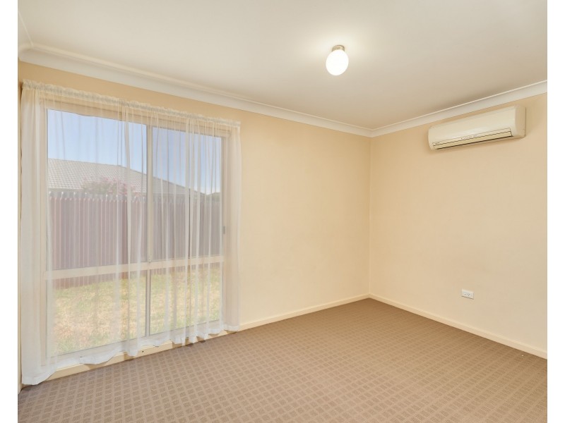3/108 Undurra Drive, Glenfield Park NSW 2650