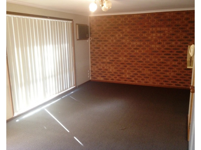 2/16 Bulolo Street, Ashmont NSW 2650