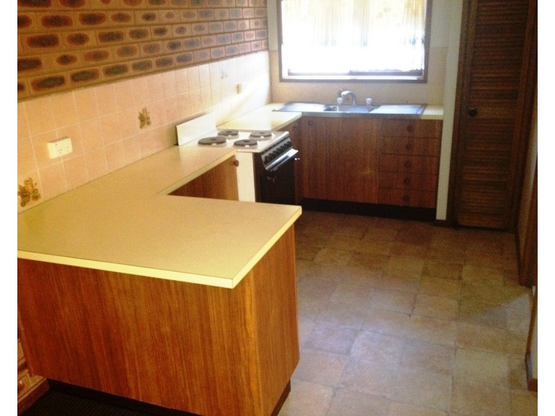 2/16 Bulolo Street, Ashmont NSW 2650