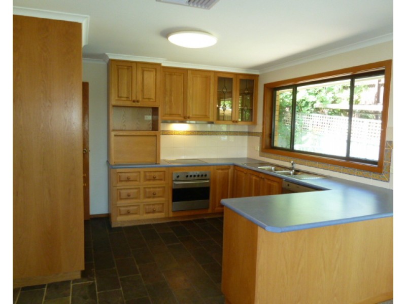 17 Malumba Crescent, Kooringal NSW 2650