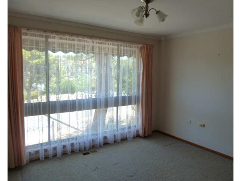 17 Malumba Crescent, Kooringal NSW 2650