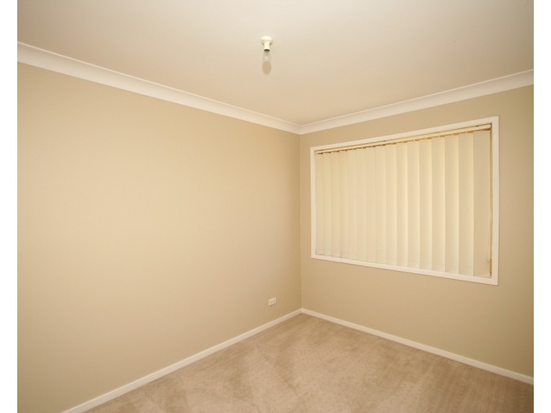 14 Lockett Place, Tolland NSW 2650