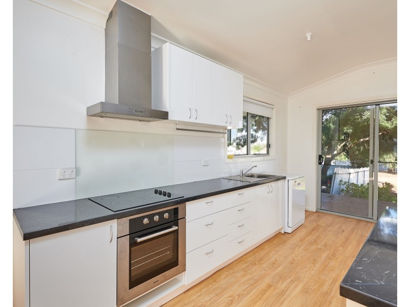 160 Cowabbie Street, Coolamon NSW 2701