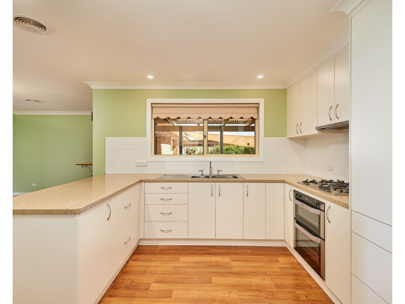 14 Gidgee Place, Glenfield Park NSW 2650