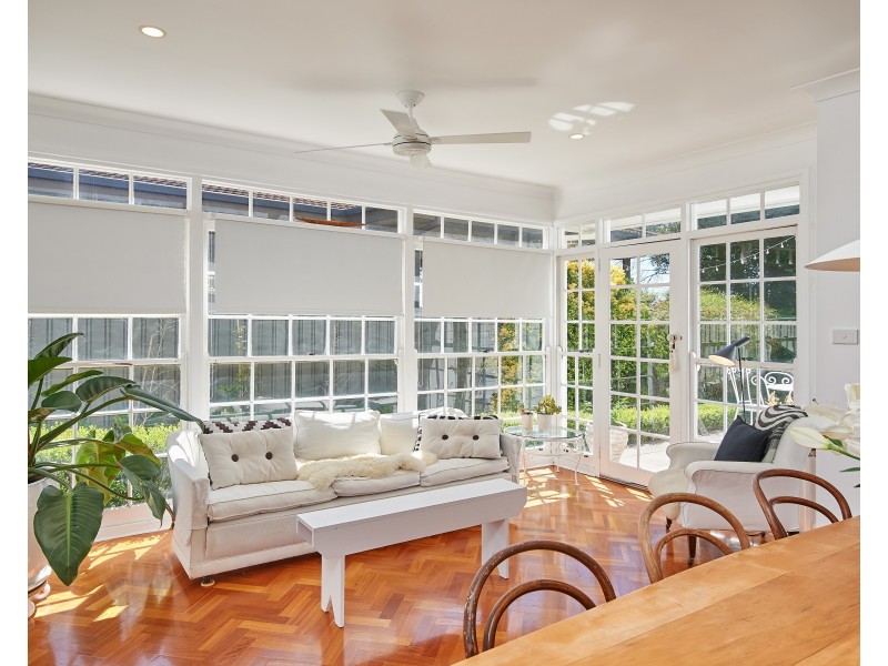 31 Lakeside Drive, Lake Albert NSW 2650