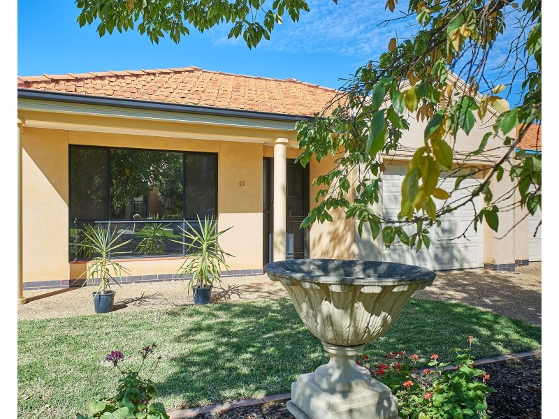27 Galing Place, Wagga Wagga NSW 2650
