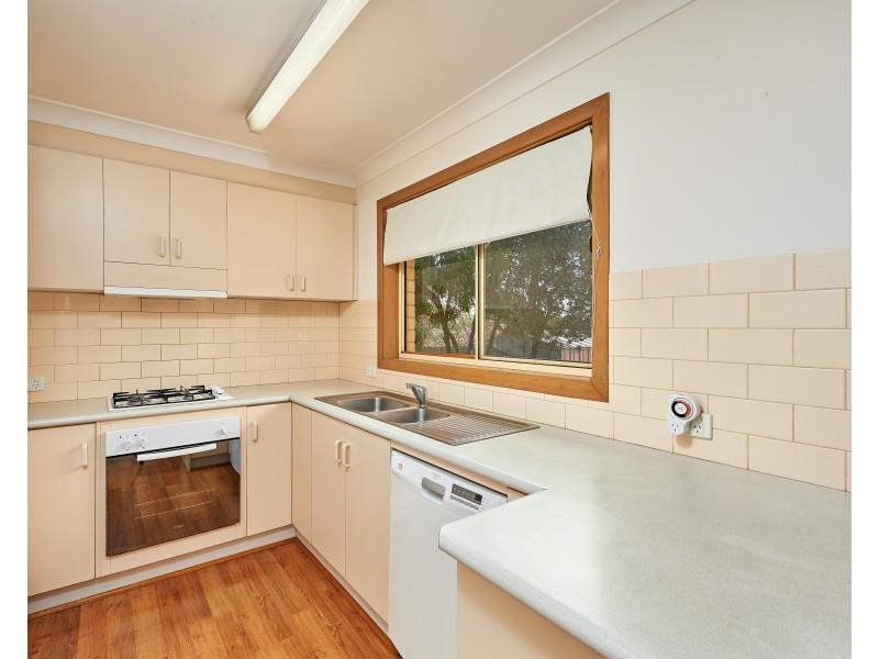 4 Girraween Mews, Glenfield Park NSW 2650