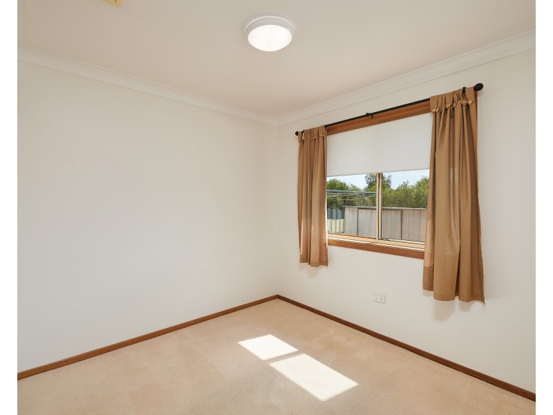 4 Girraween Mews, Glenfield Park NSW 2650