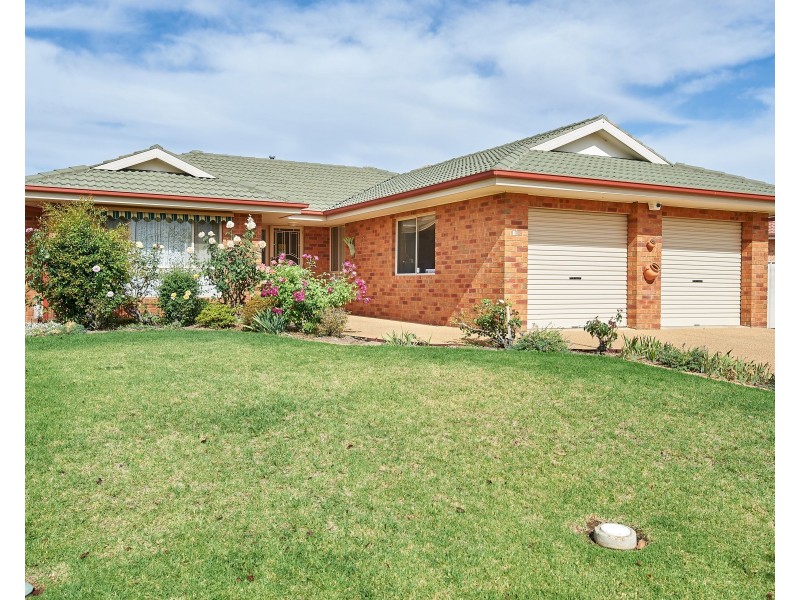 16 Wonkana Road, Glenfield Park NSW 2650