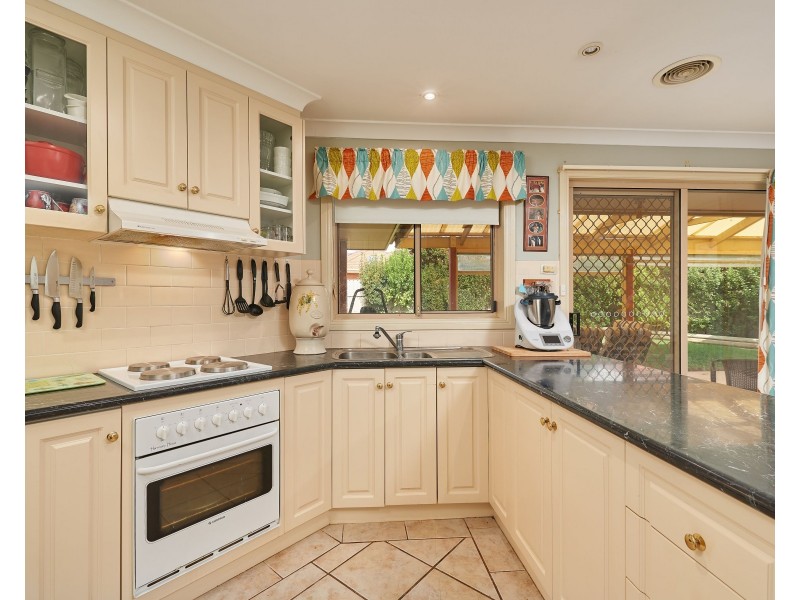 16 Wonkana Road, Glenfield Park NSW 2650