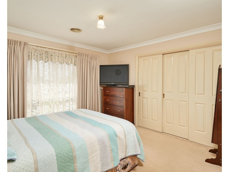 16 Wonkana Road, Glenfield Park NSW 2650